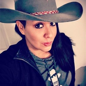 Meet your Posher, Lex